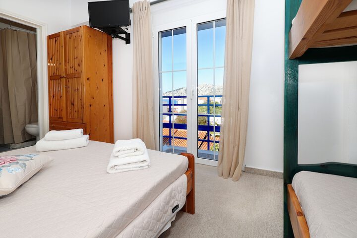 Room 11 of 21