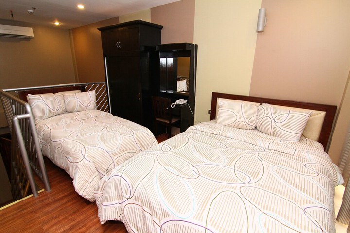 Room 6 of 45