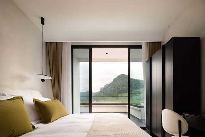 Room 19 of 110