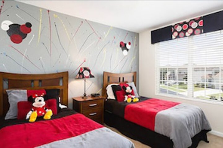 Room 16 of 26