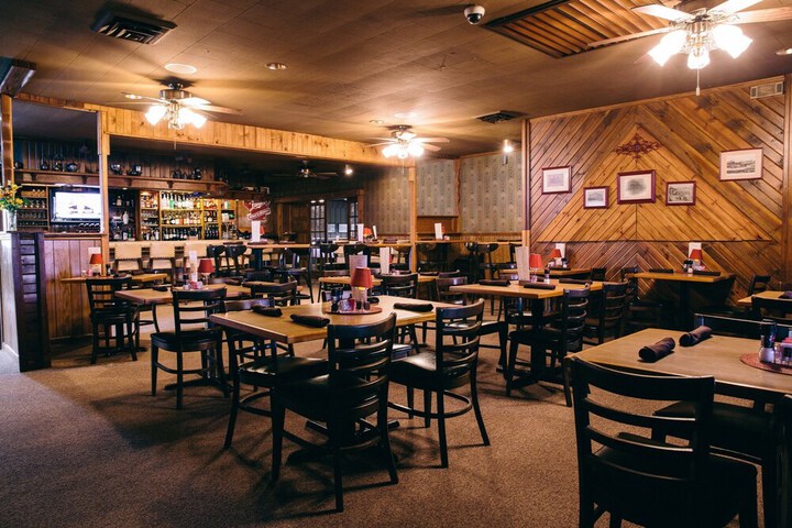 Dining 7 of 20