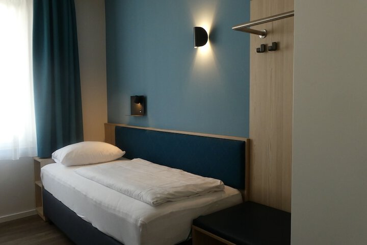 Room 22 of 45
