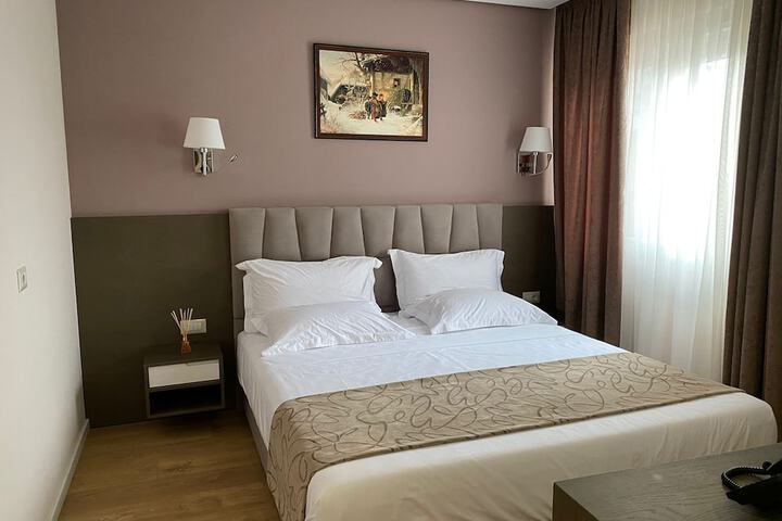 Room 18 of 113
