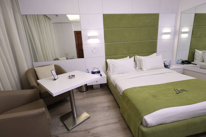 Room 35 of 105