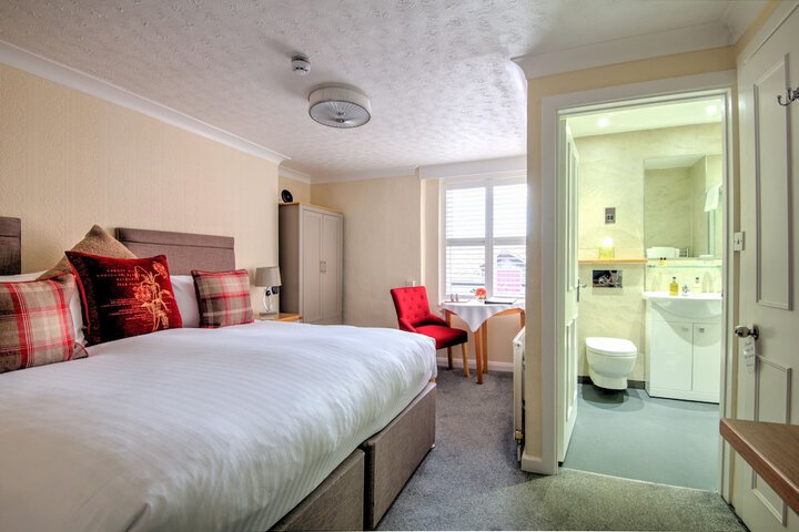 Room 16 of 34