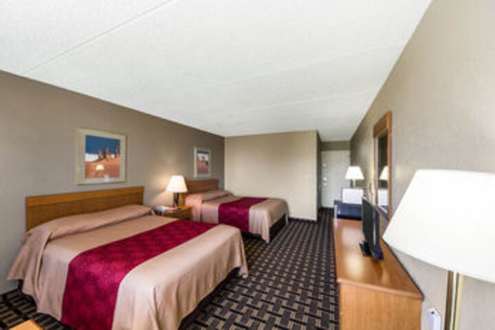 Room 10 of 22