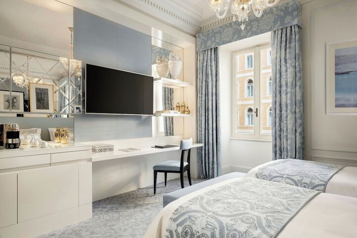 Room 61 of 233
