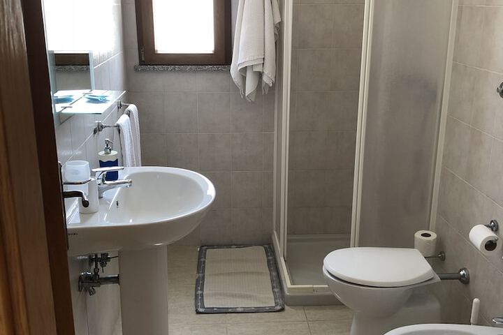 Room 8 of 14