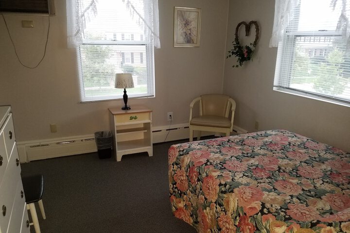 1 Queen Bed (14 of 45)