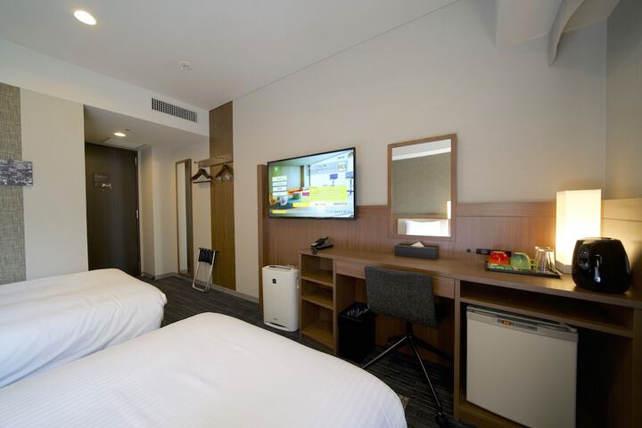 Room 19 of 55