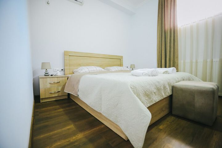 Room 12 of 35