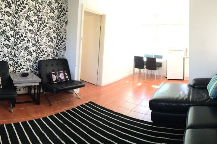 Room 5 of 12