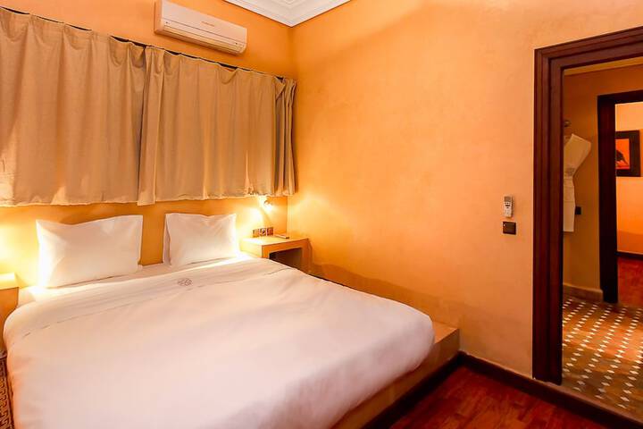 Room 13 of 79
