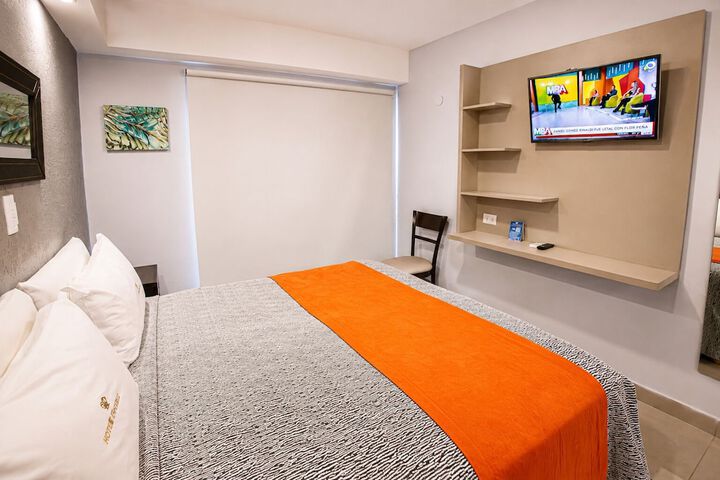 Room 9 of 98