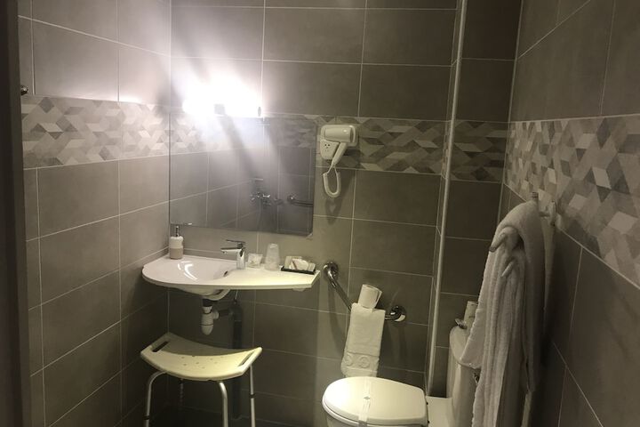 Room 35 of 44