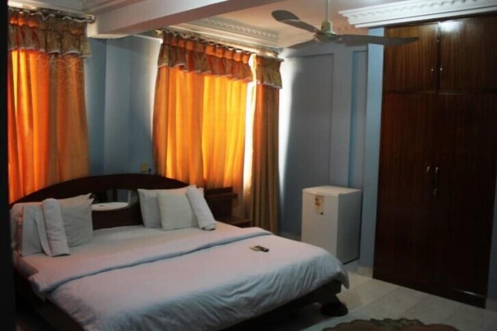 Room 10 of 23