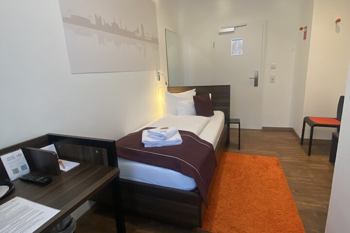 Room 13 of 47