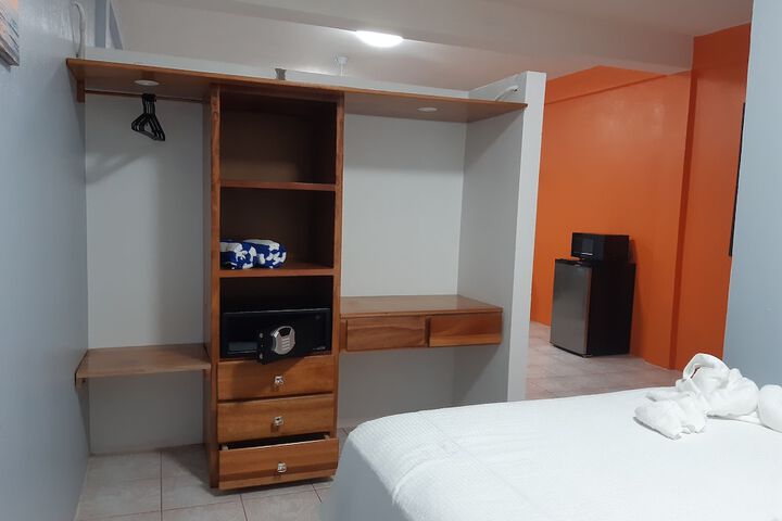 Room 9 of 124