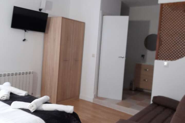 Room 8 of 31