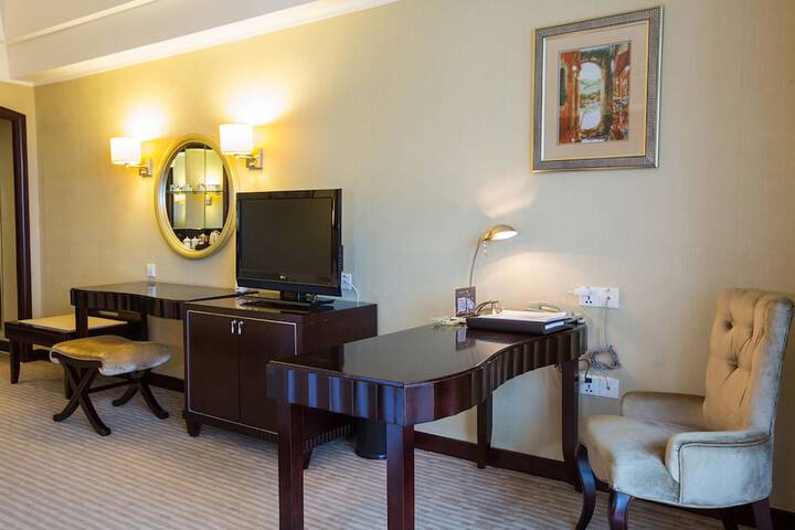 Room 12 of 53