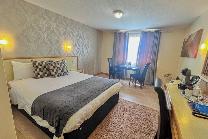 Room 44 of 74