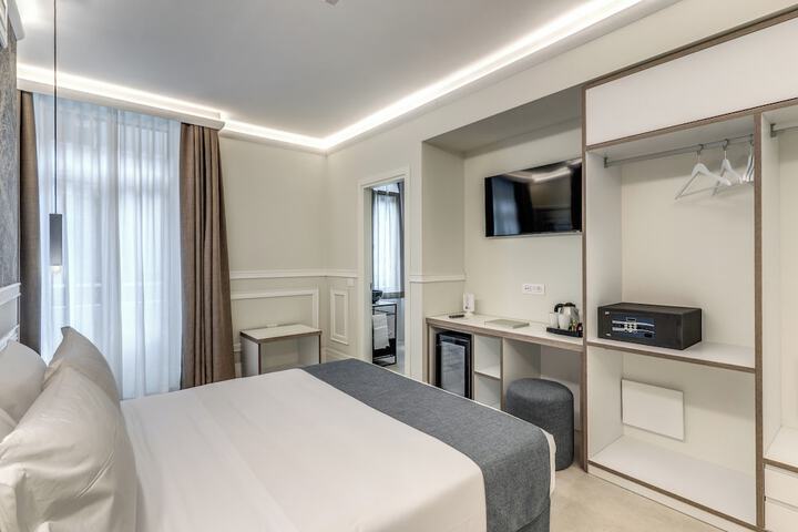 Room 27 of 75