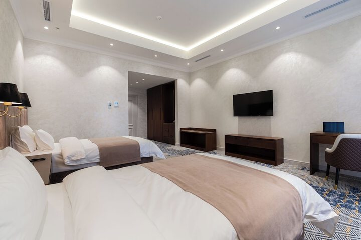 Room 38 of 114