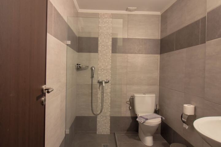 Room 29 of 32