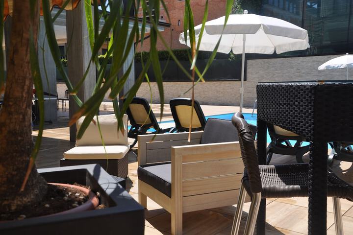 Hotel Pool