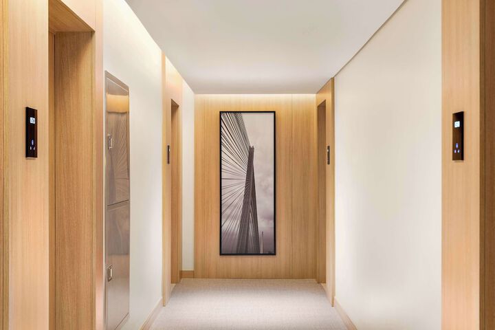 Ballroom/Hall 205 of 223