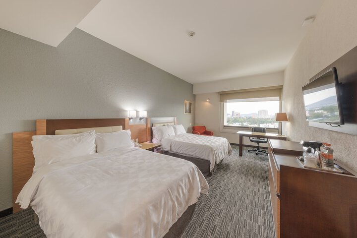 Room 20 of 184