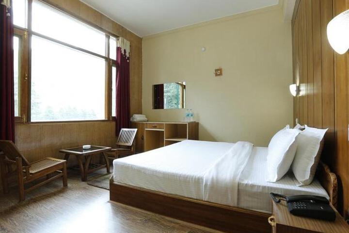Room 2 of 5