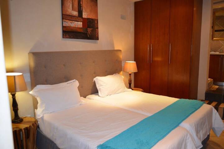 Room 14 of 33