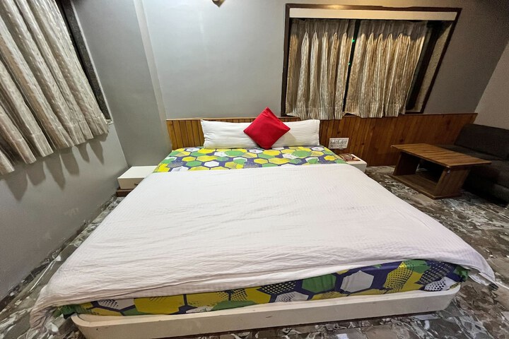 Room 16 of 31