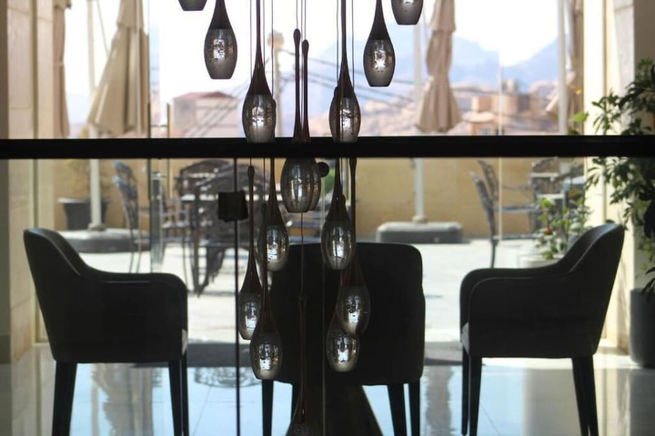 H Luxury Hotel
