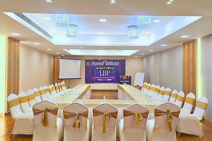 Ballroom/Hall 85 of 95