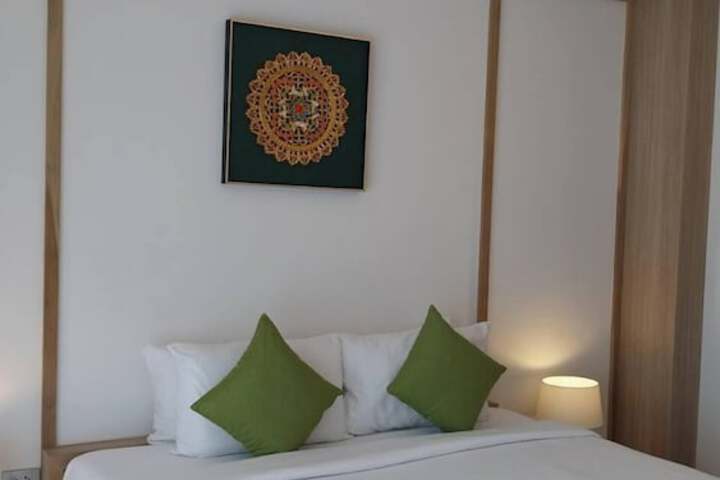 Room 81 of 174