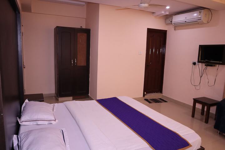 Room 5 of 23