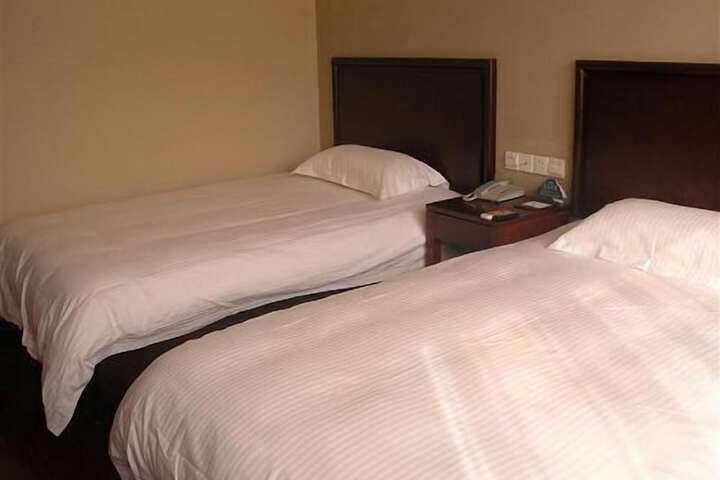 Room 3 of 6