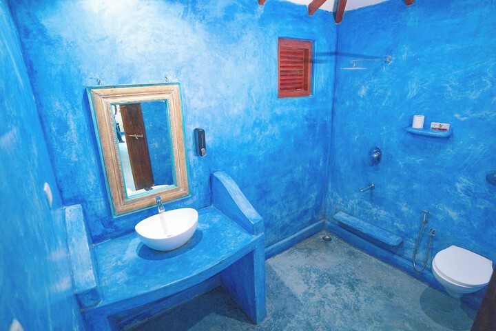 Room 25 of 96