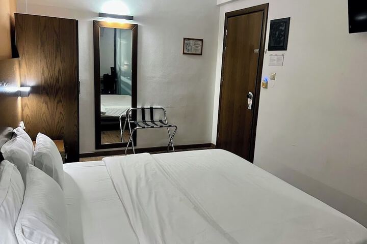 Room 48 of 98