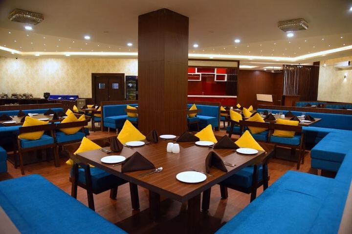 Dining 10 of 18