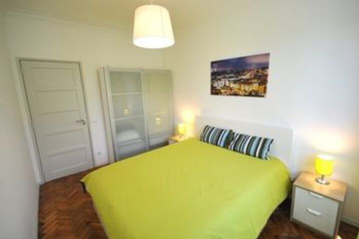 Room 4 of 7