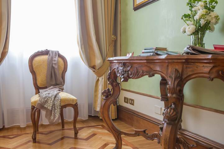 Room 49 of 90