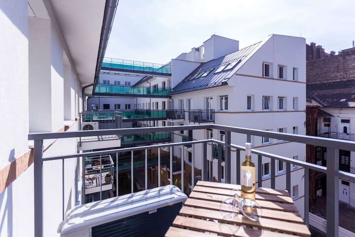 Terrace/Patio 70 of 108