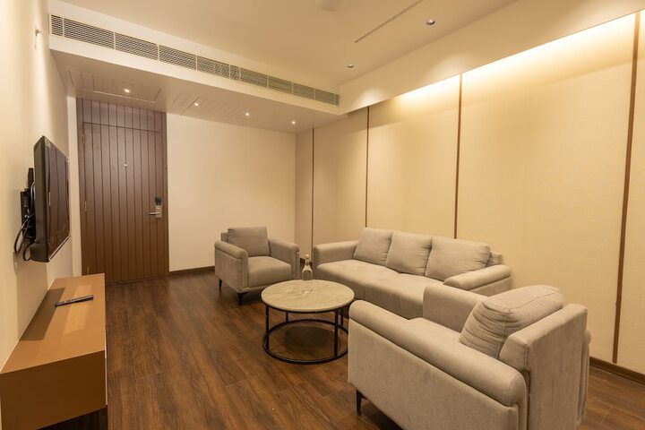 Room 18 of 38