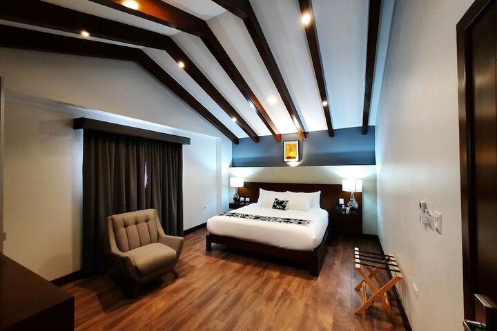 Room 40 of 103