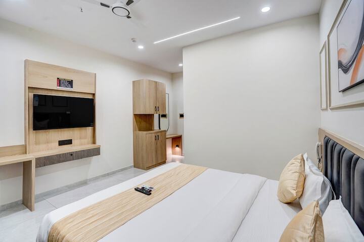 Room 18 of 25