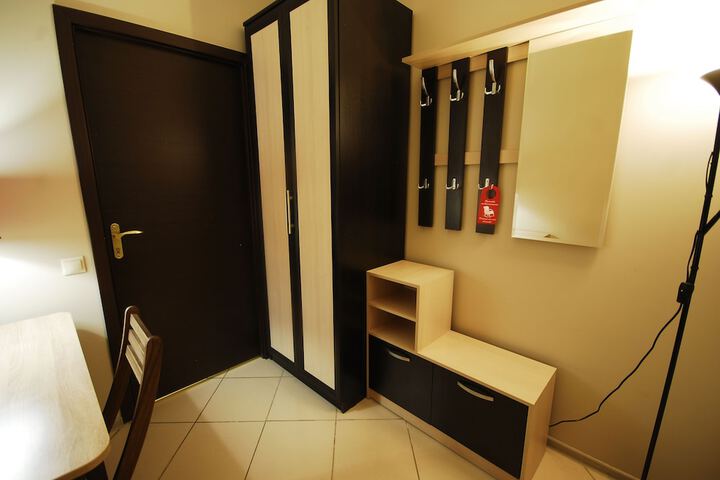 Room 22 of 100