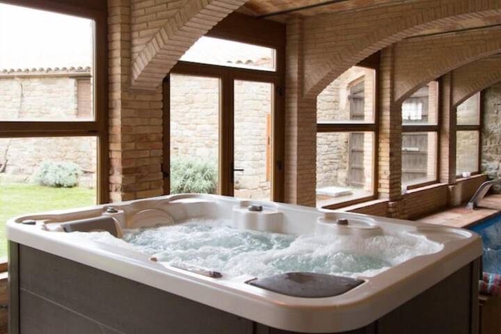 Hot Tub 20 of 42